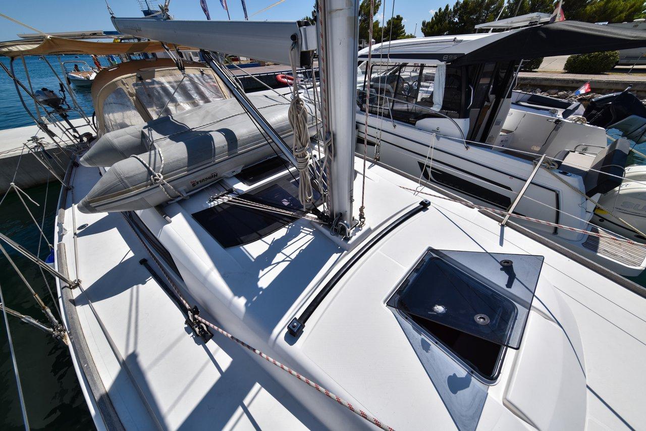 Dufour 350 GL, picture 13