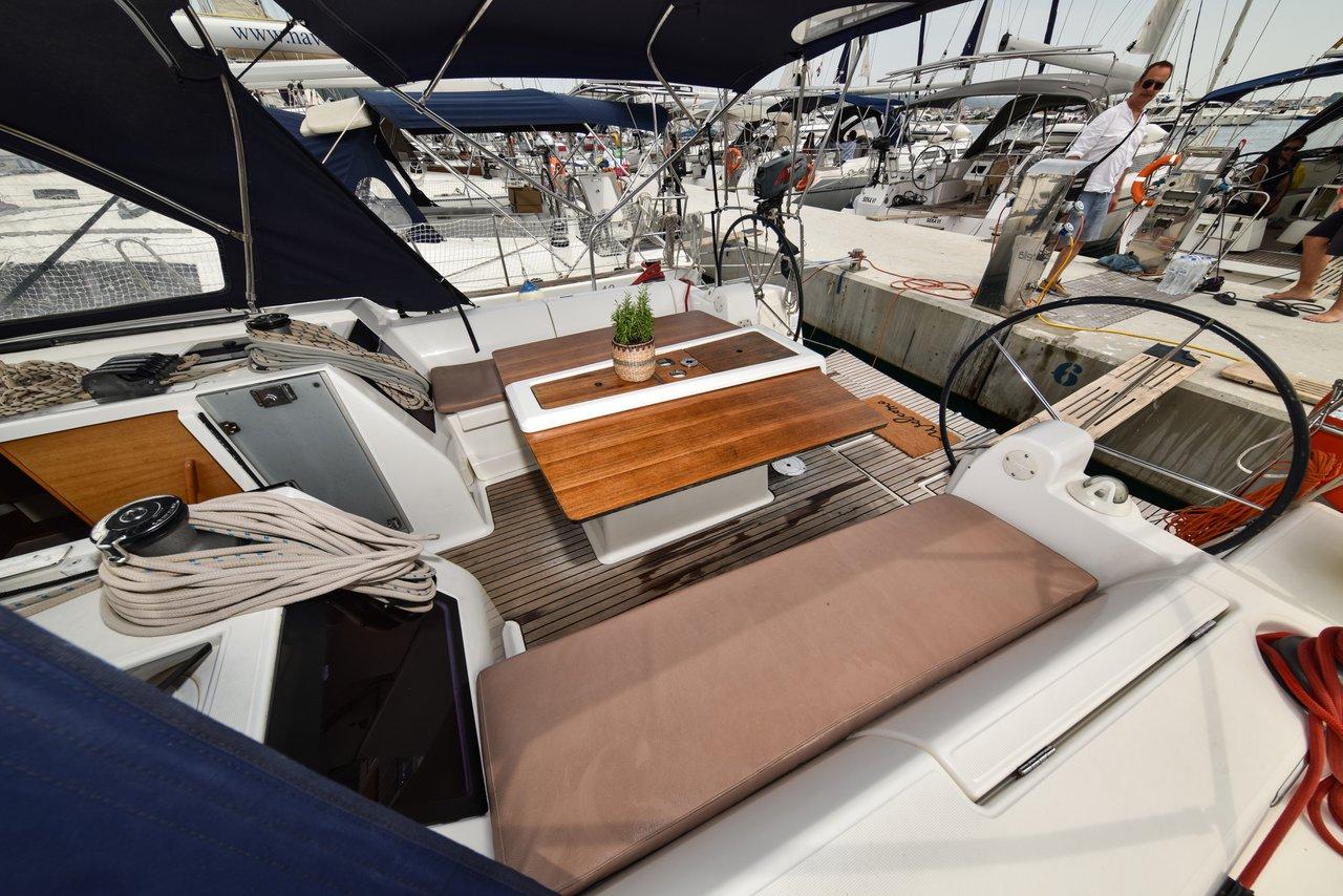 Dufour 410 GL, picture 9