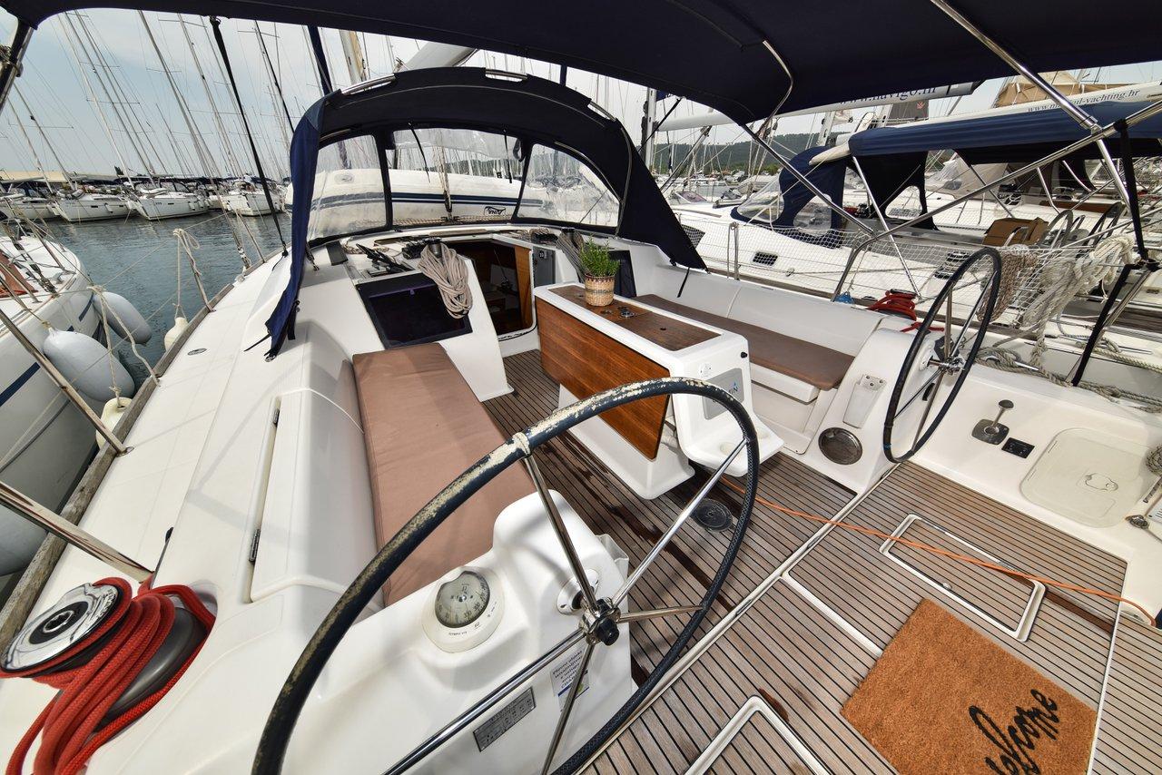 Dufour 410 GL, picture 7