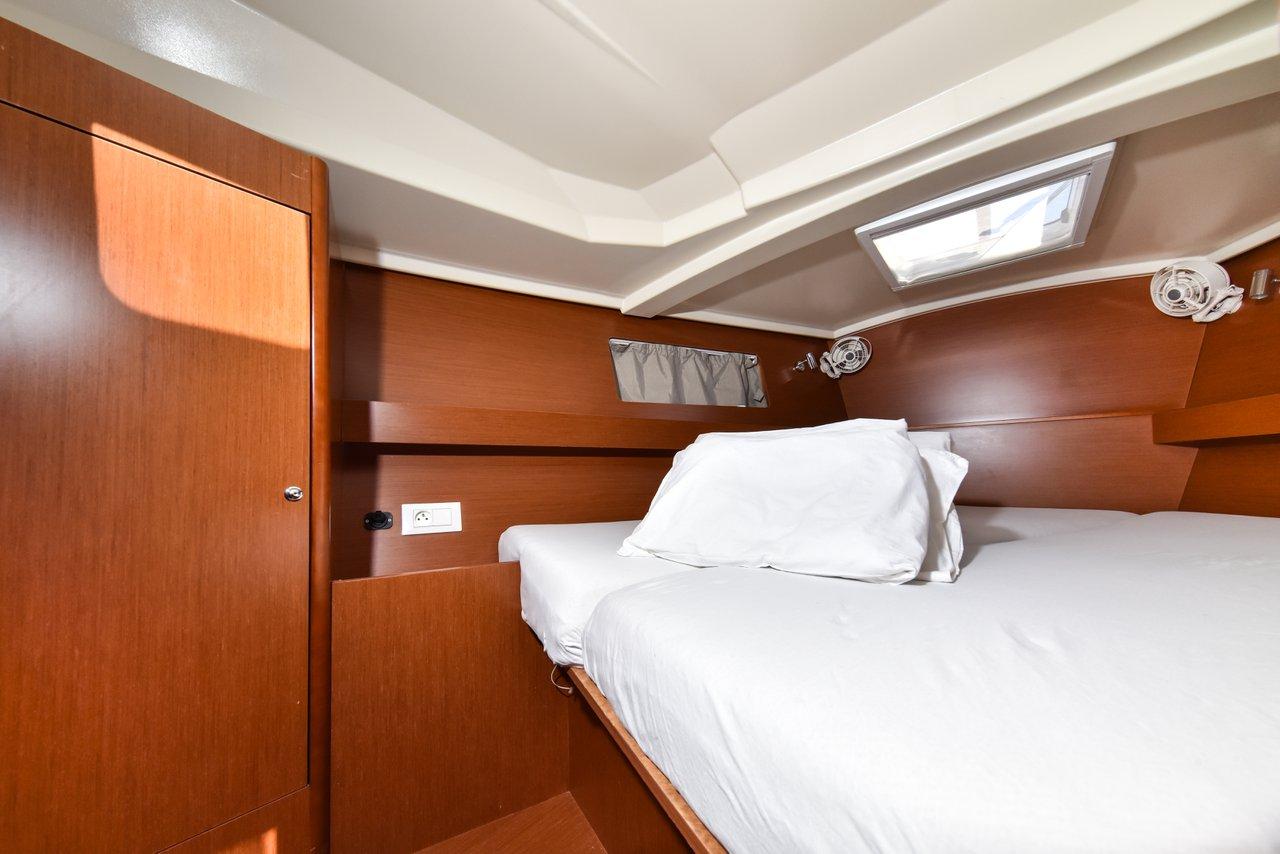 Oceanis 41.1, picture 31