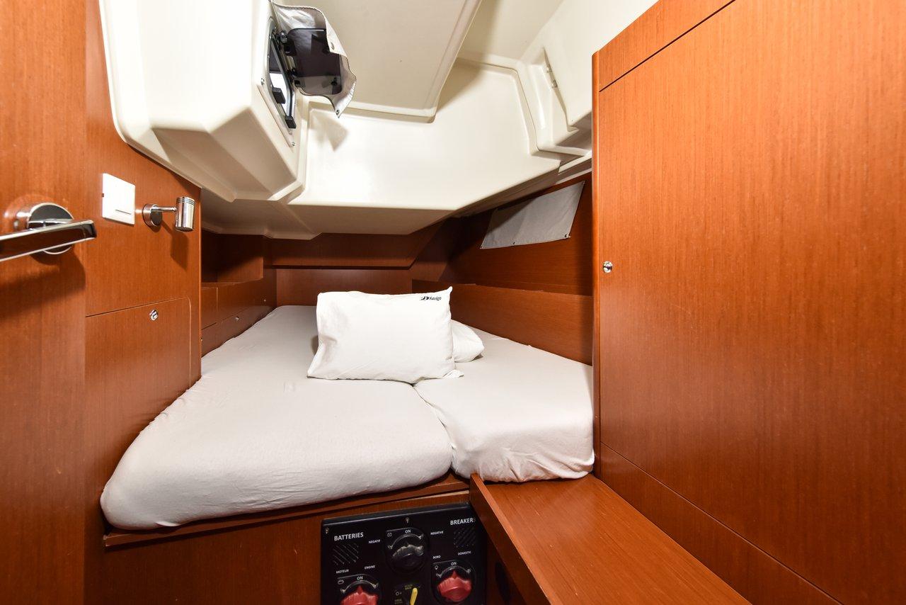 Oceanis 41.1, picture 30