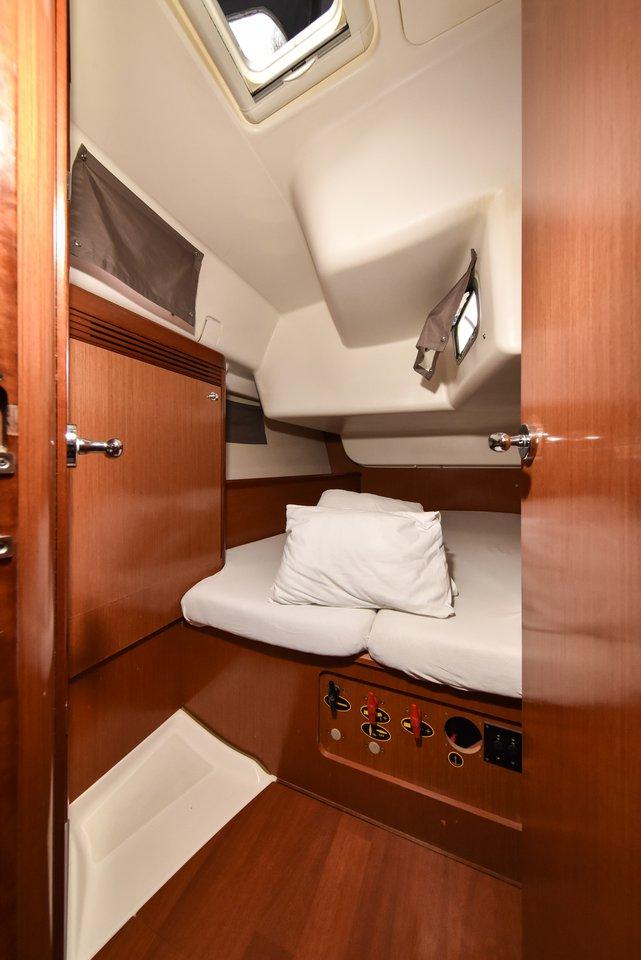 Oceanis 43, picture 26