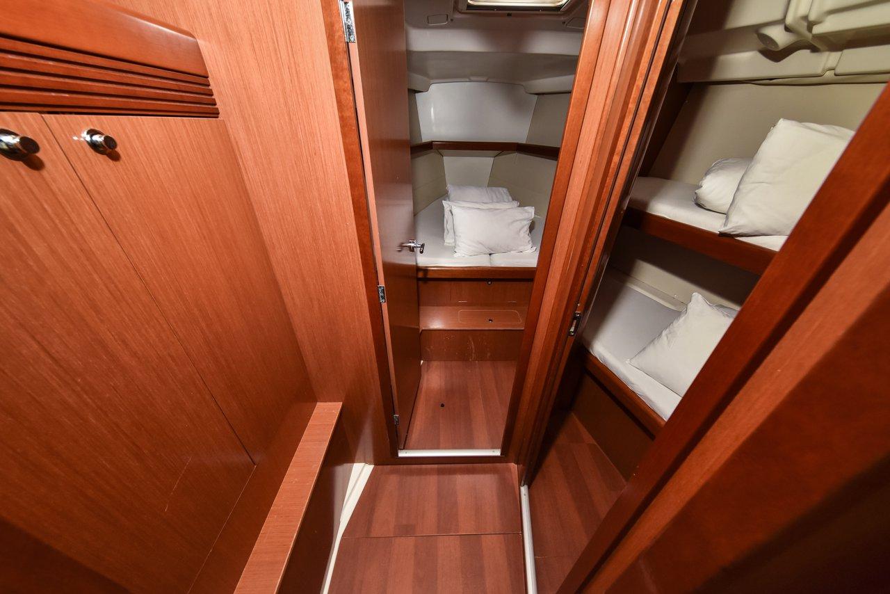 Oceanis 43, picture 29