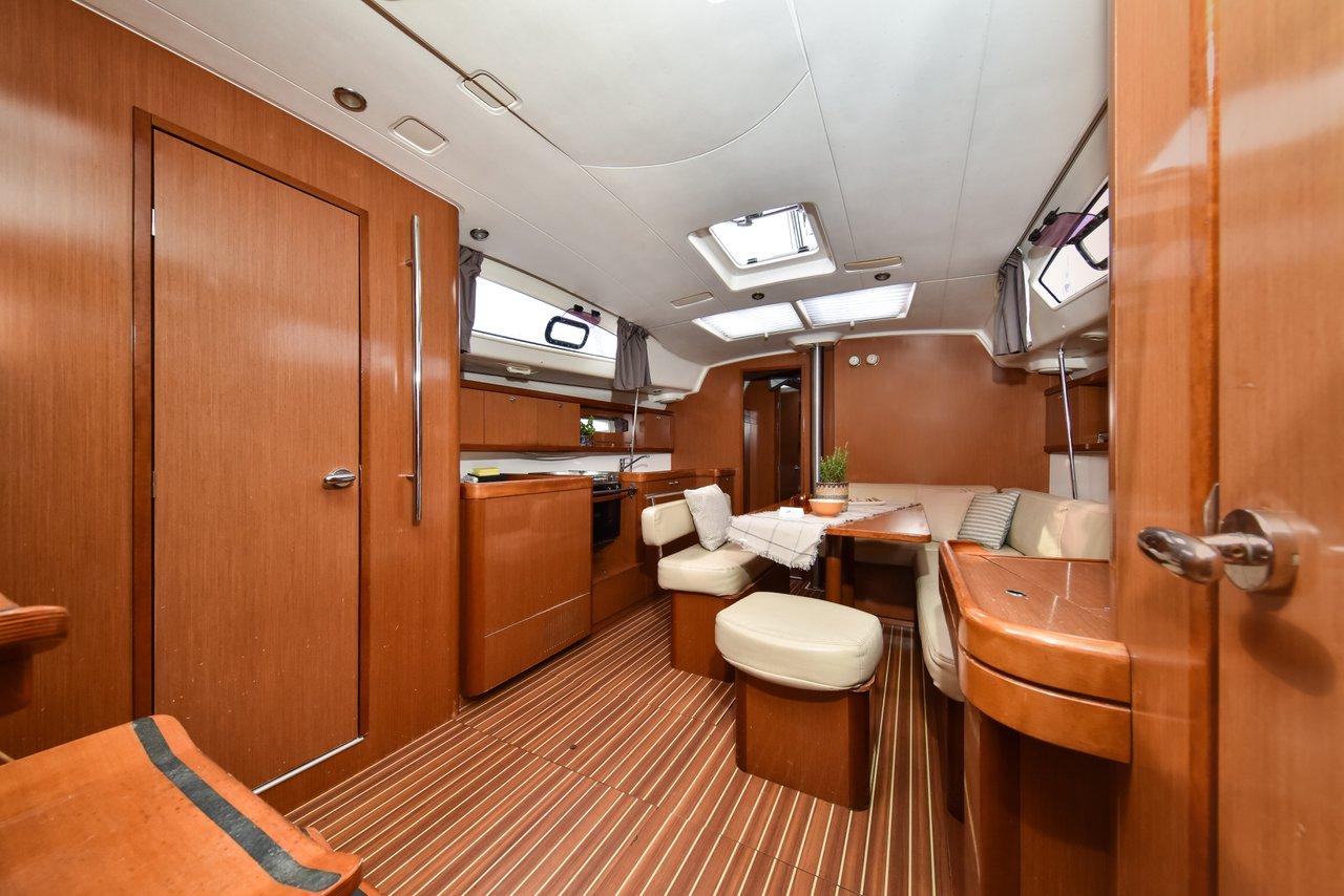 Oceanis 43, picture 17