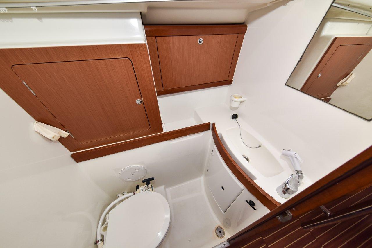 Oceanis 43, picture 42