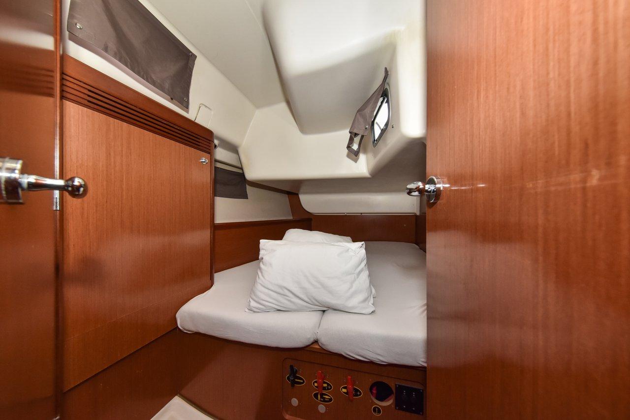 Oceanis 43, picture 27