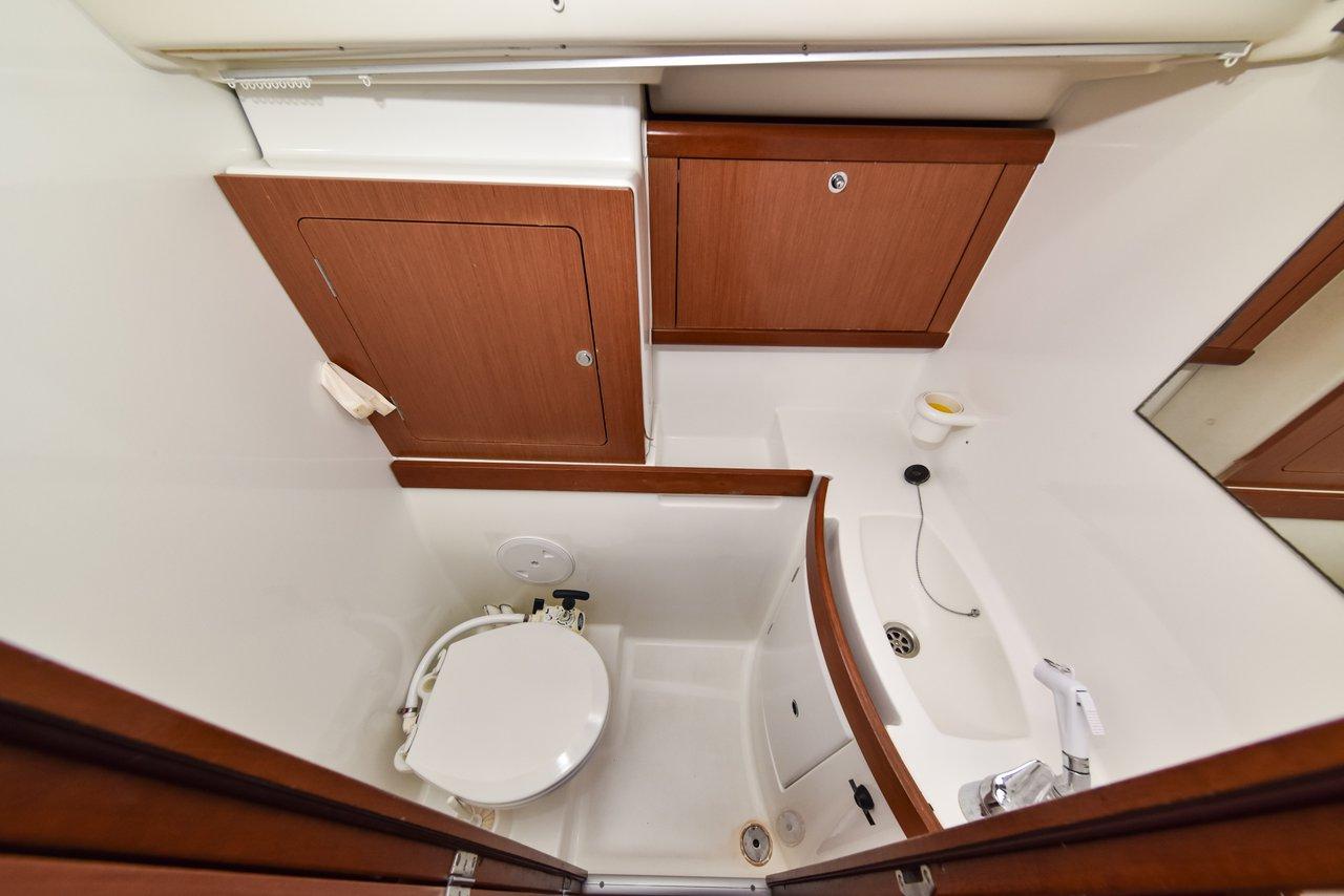 Oceanis 43, picture 41