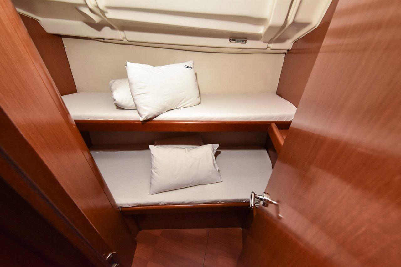 Oceanis 43, picture 31