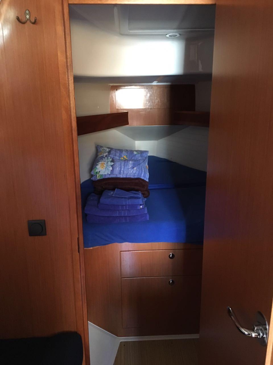 Bavaria Cruiser 32, picture 7