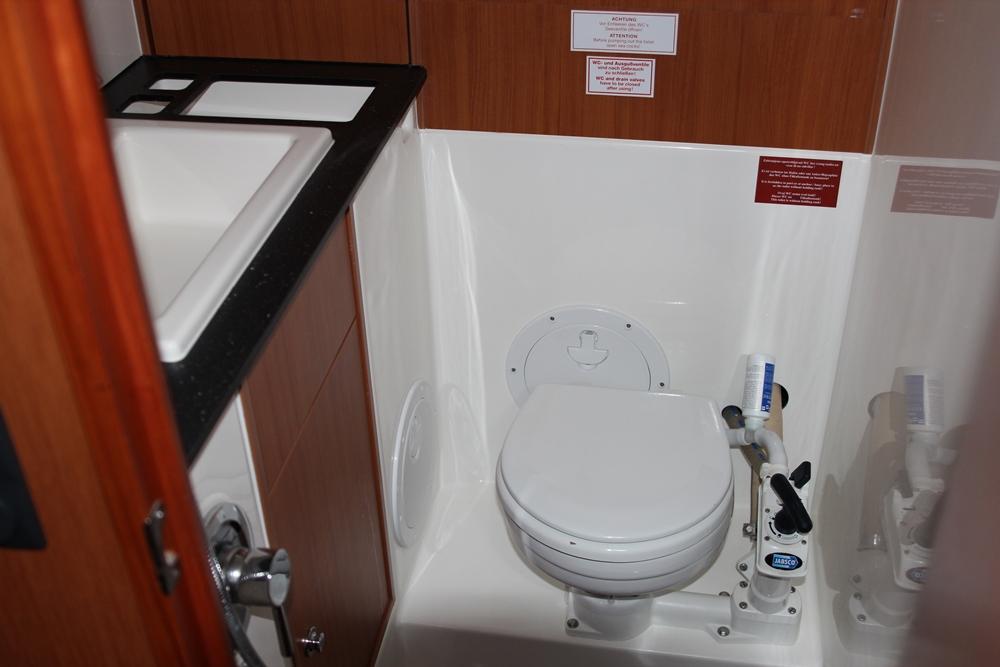 Bavaria Cruiser 40, picture 12