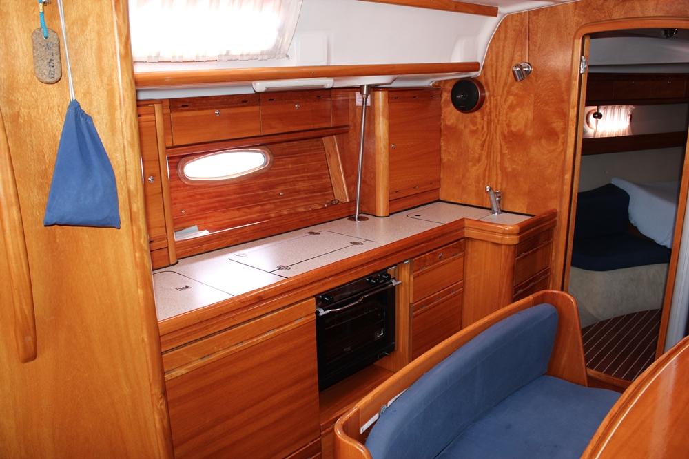 Bavaria 39 Cruiser, picture 6