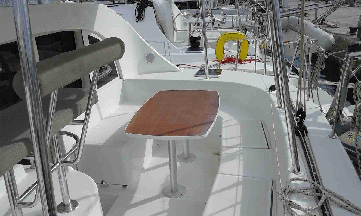 Lagoon 380 S2 - 4 + 2 cab., picture 4