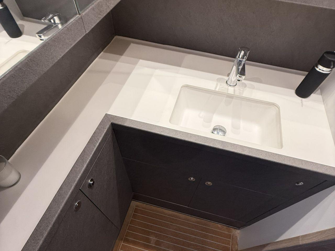 Lagoon 560 S2 - 5 + 1 cab., picture 17