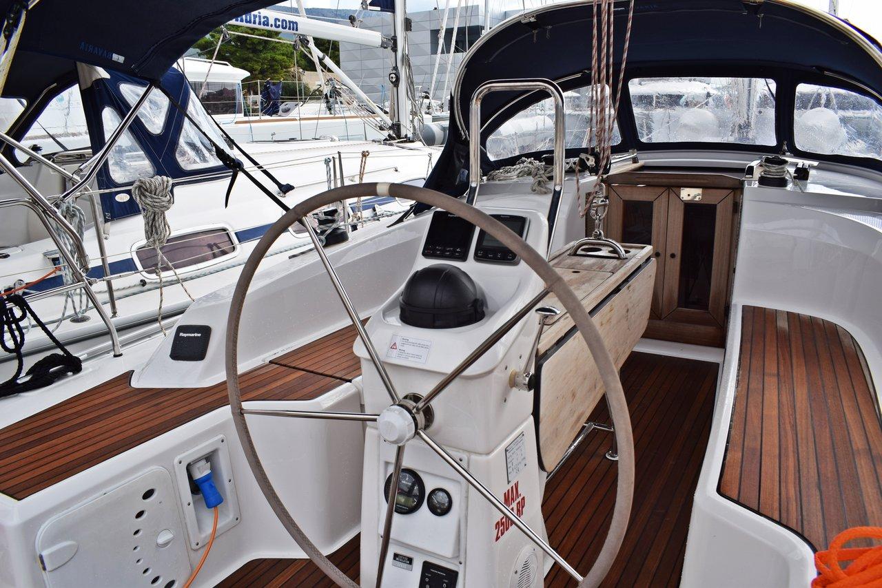 Bavaria Cruiser 33, picture 4
