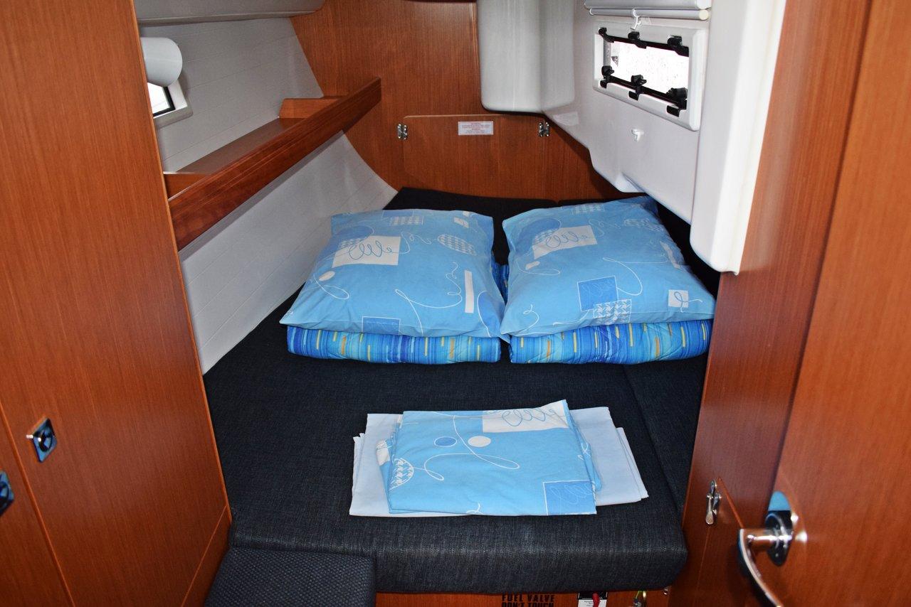 Bavaria Cruiser 33, picture 13