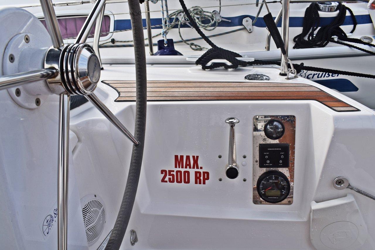 Bavaria Cruiser 34, picture 9