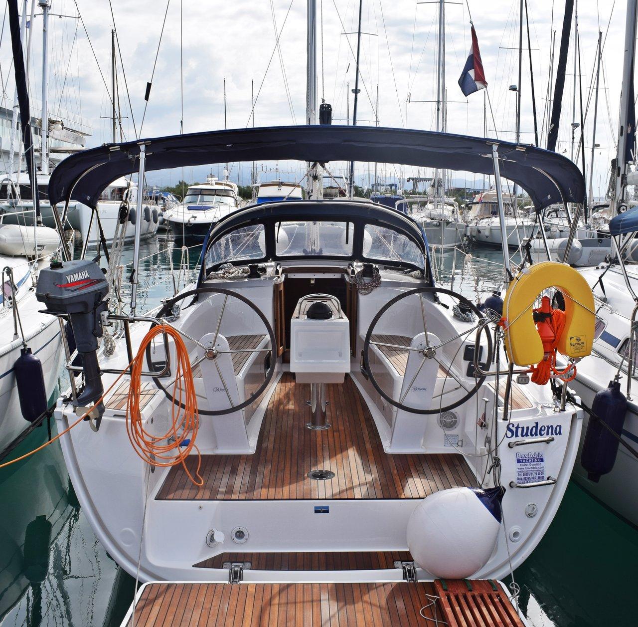 Bavaria Cruiser 34, picture 1