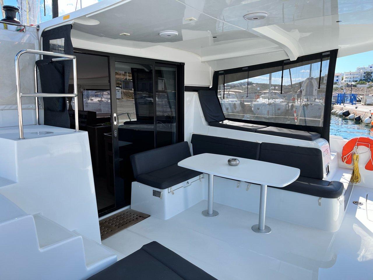 Lagoon 42 - 4 + 2 cab., picture 3