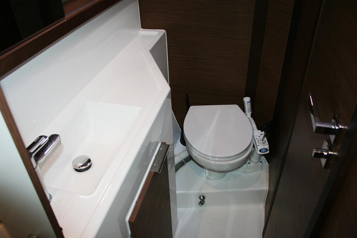 Lagoon 40 - 3 + 2 cab, picture 27