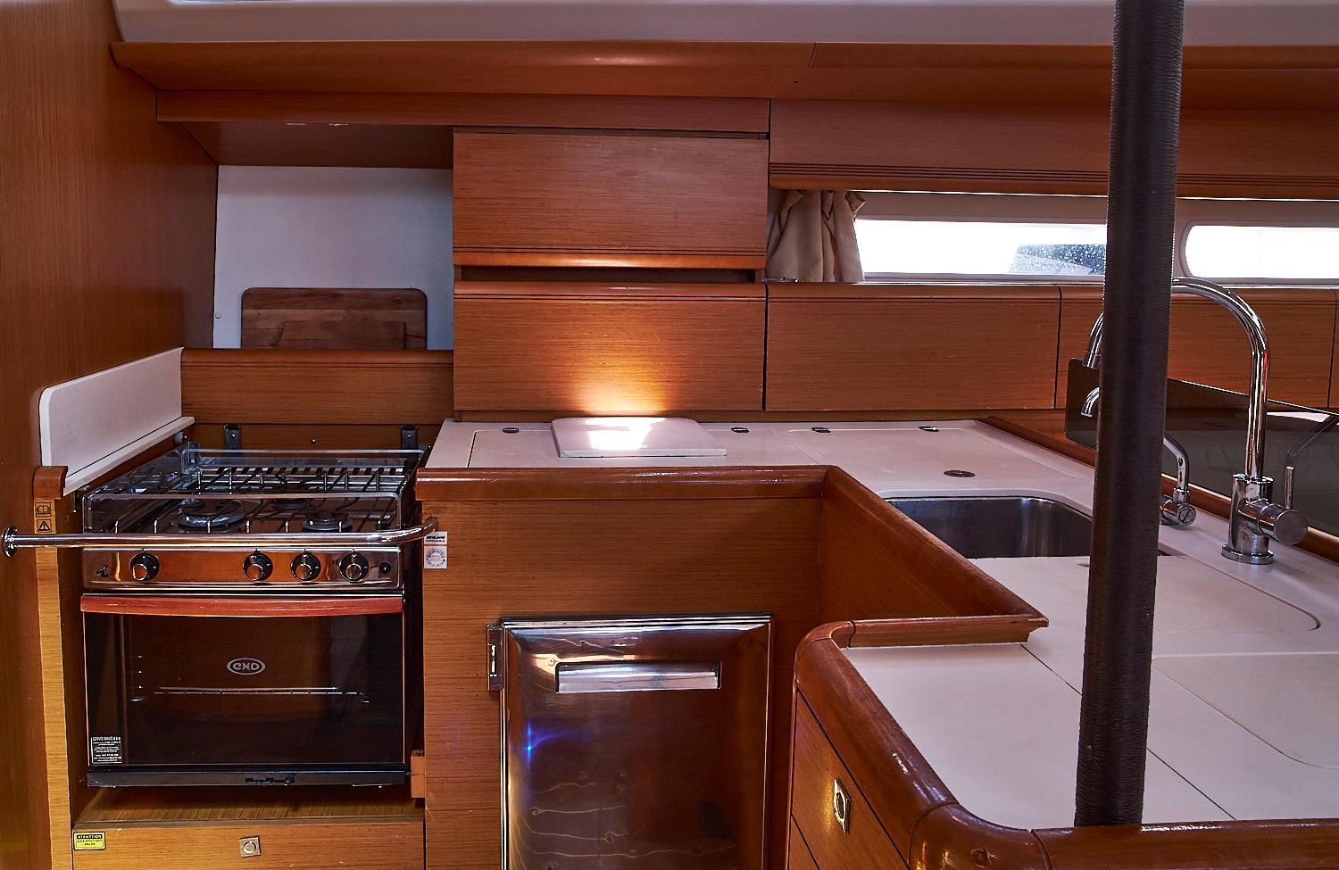 Jeanneau 53 - 5 + 1 cab., picture 6