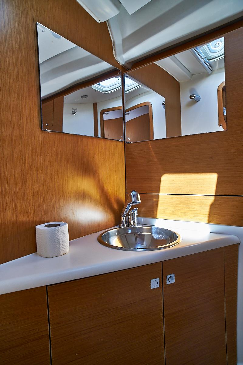 Jeanneau 53 - 5 + 1 cab., picture 10