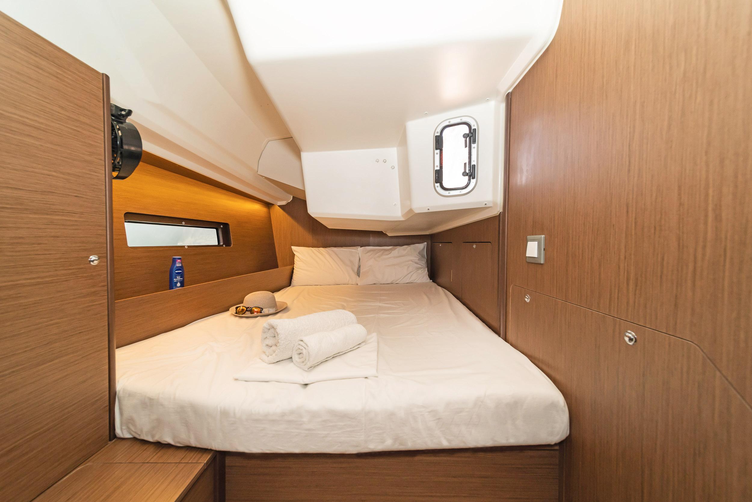 Oceanis 40.1, picture 6