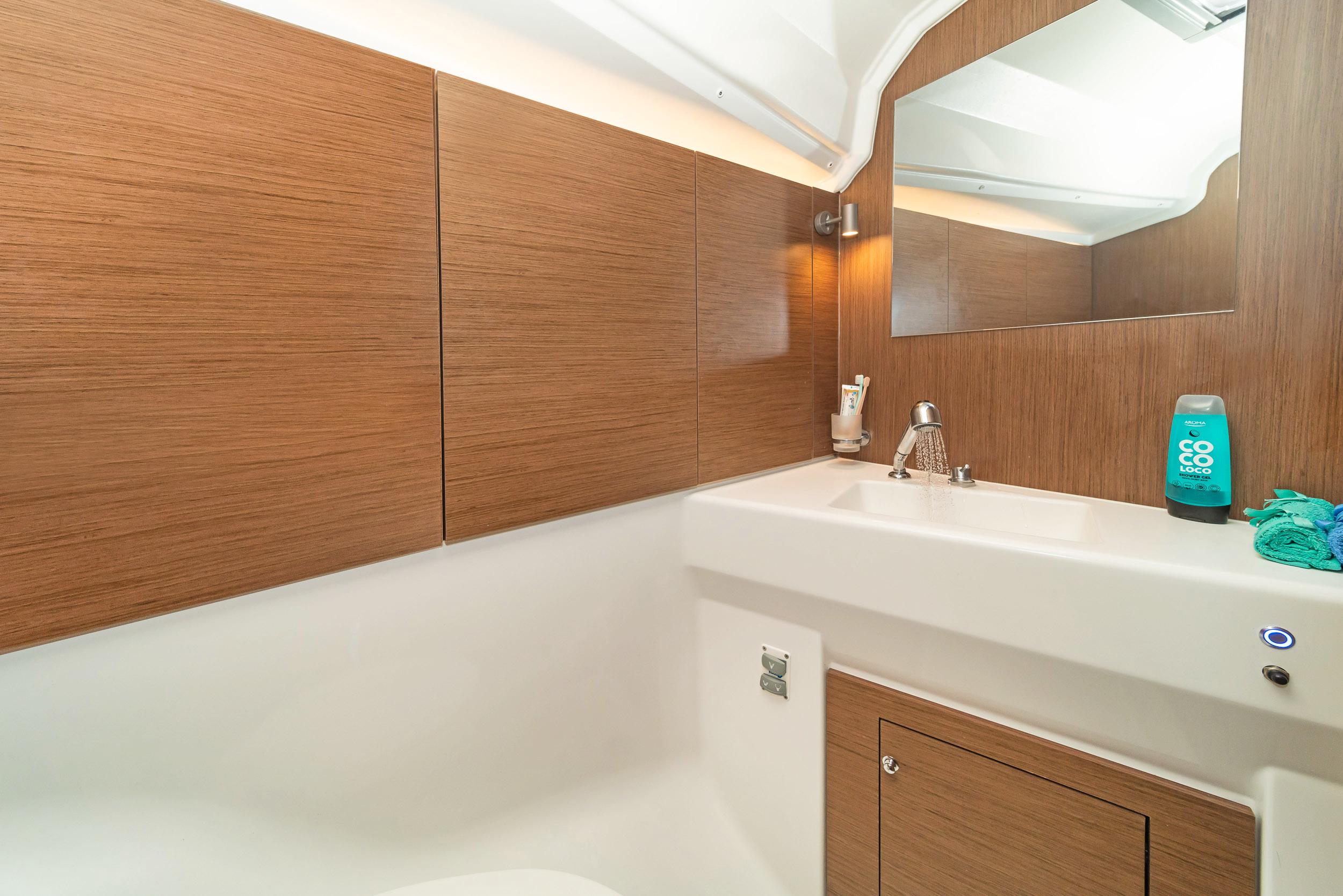 Oceanis 40.1, picture 10