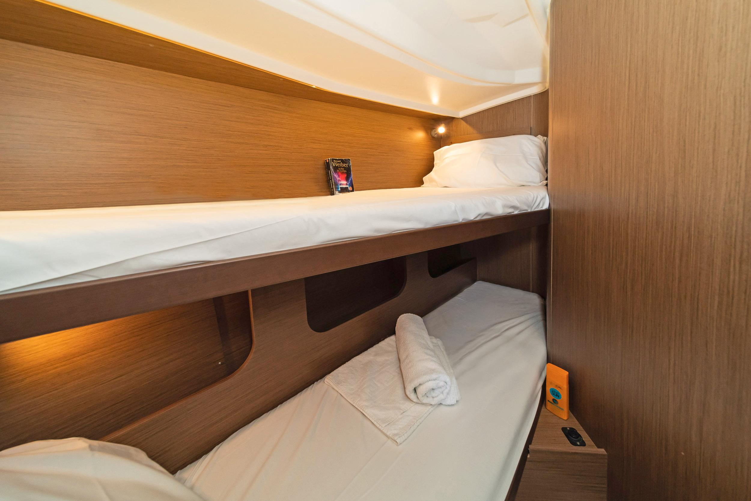 Oceanis 40.1, picture 5