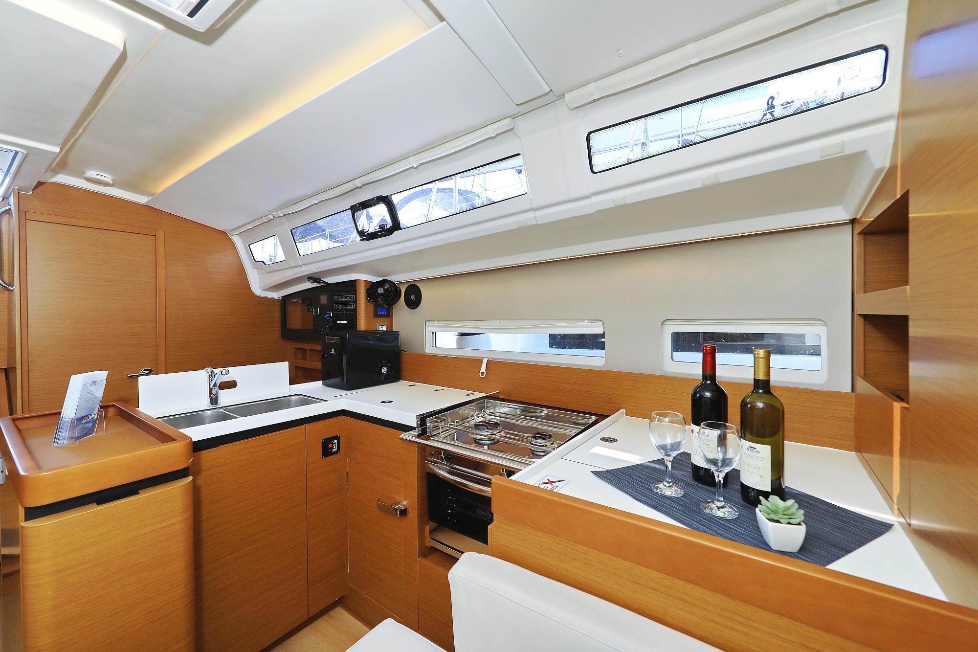 Sun Odyssey 410 - 3 cab., picture 10