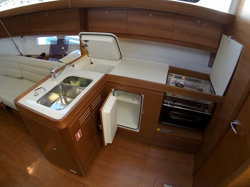 Dufour 412 GL, picture 9