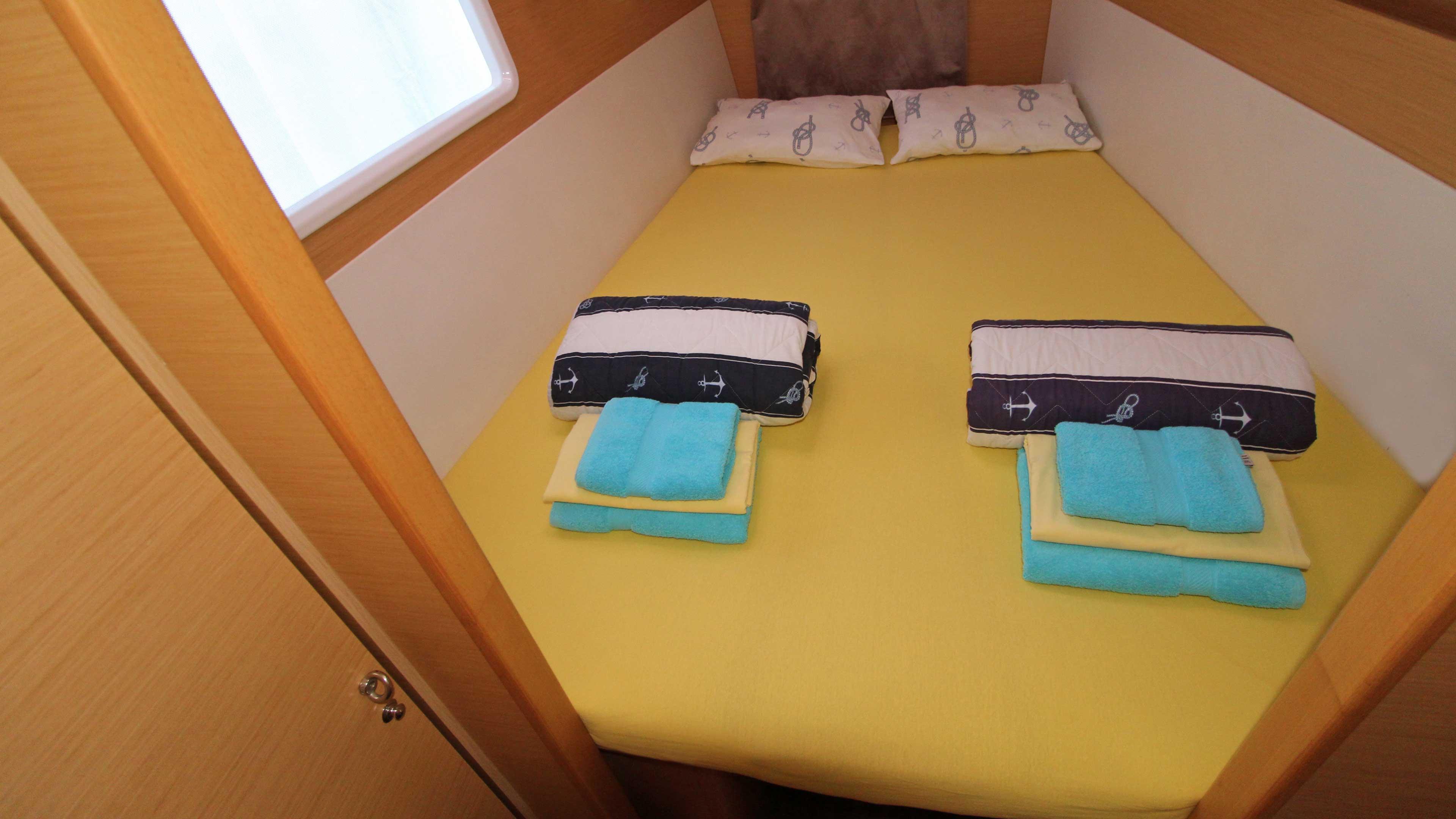 Lagoon 400 - 4 + 2 cab., picture 18