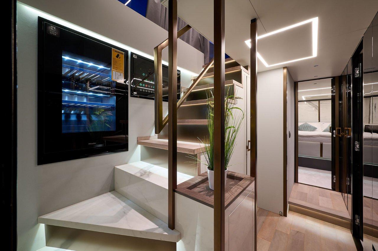 Explorer Fly 62, picture 16