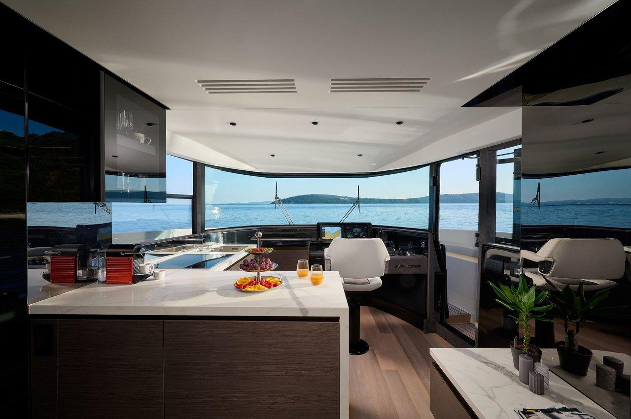 Explorer Fly 62, picture 15