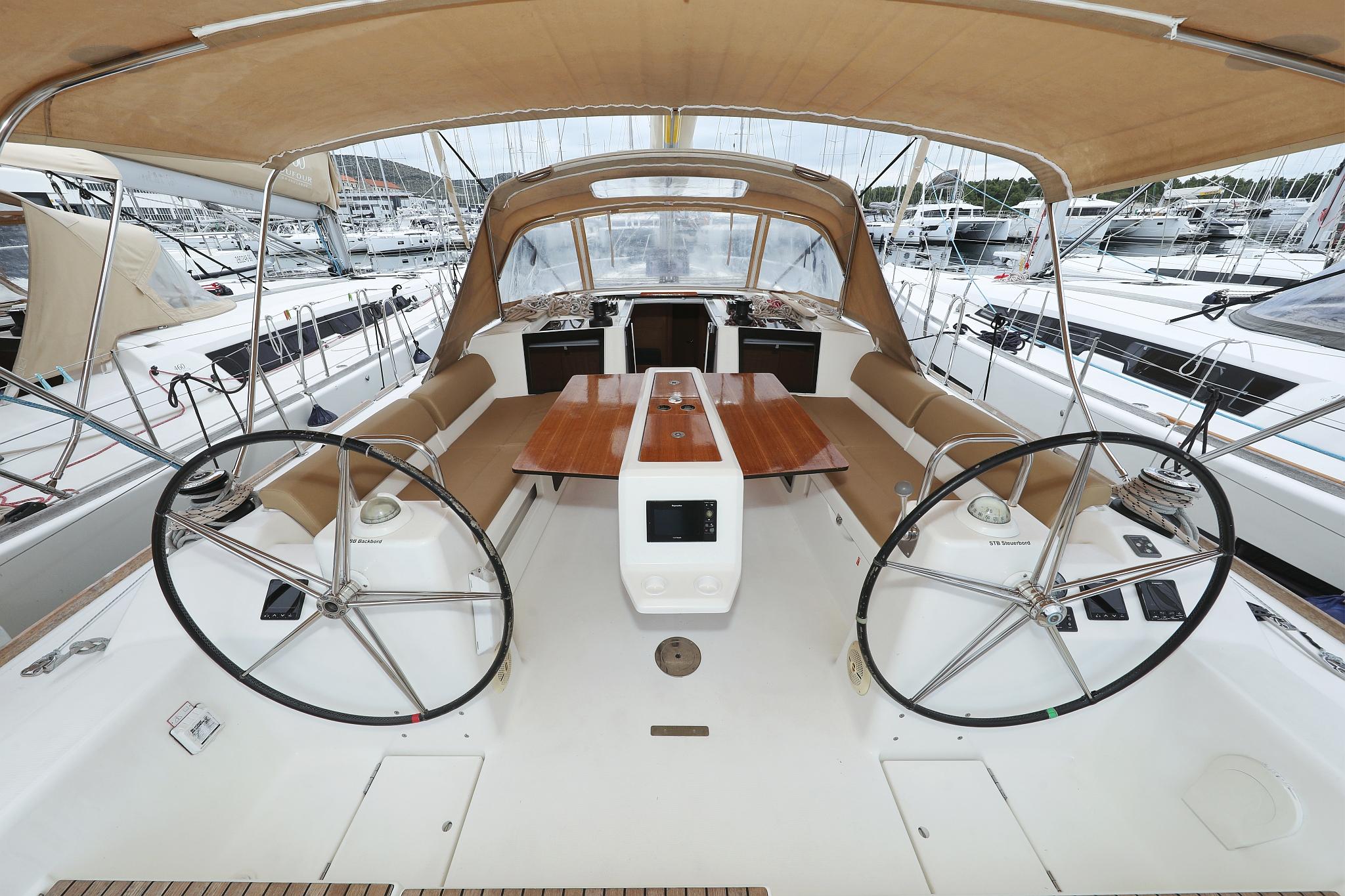 Dufour 460 GL, picture 6