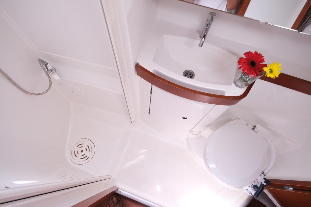 Oceanis 40, picture 14