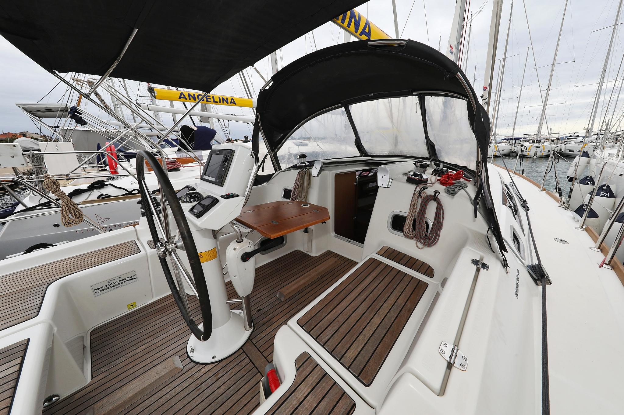 Oceanis 34, picture 5