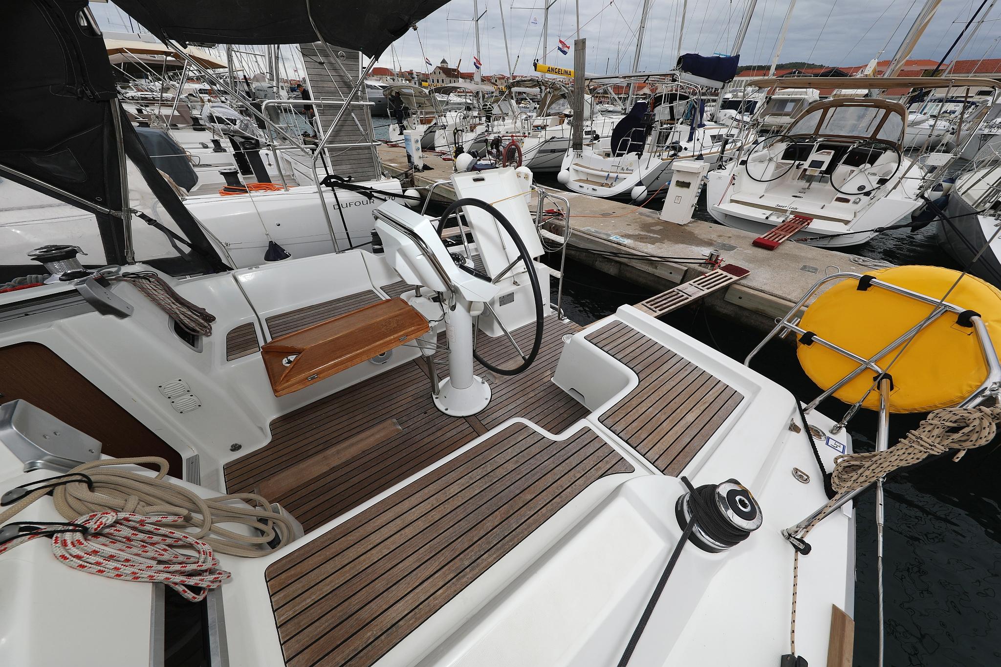 Oceanis 34, picture 8