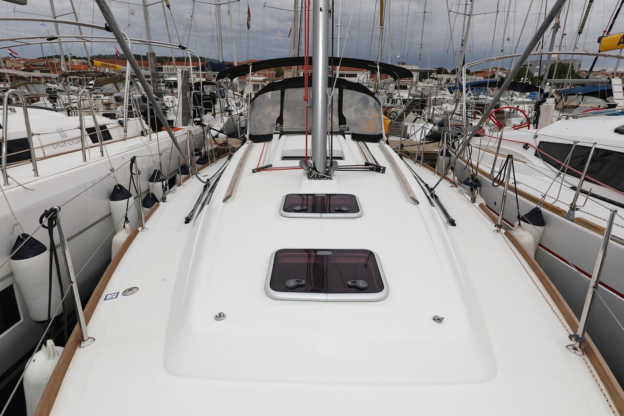 Oceanis 34, picture 12