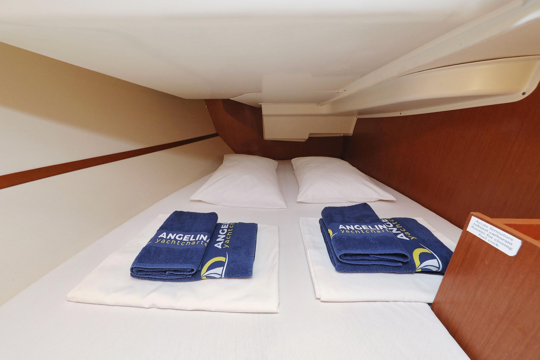 Oceanis 34, picture 20