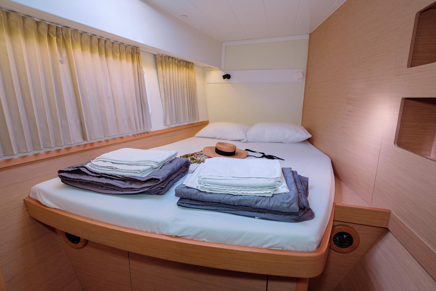 Lagoon 42 - 4 + 2 cab., picture 6