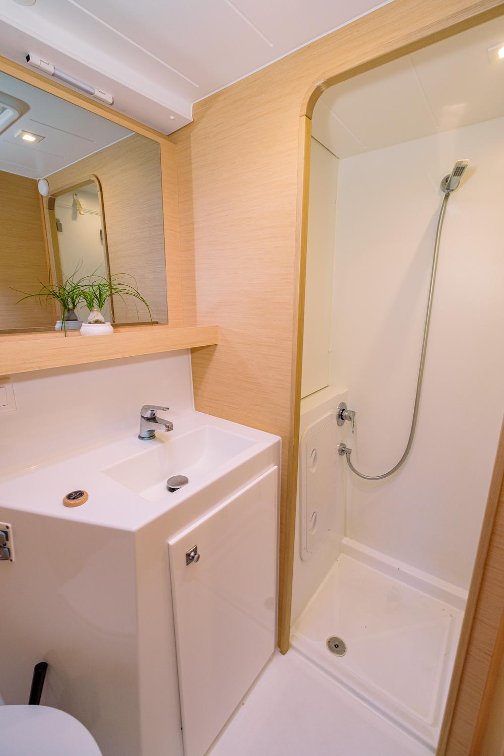 Lagoon 42 - 4 + 2 cab., picture 8