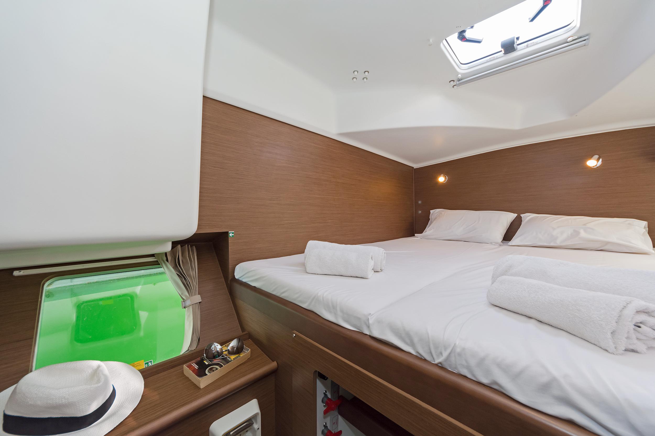 Lagoon 380 S2 - 4 + 2 cab. - Eleven, picture 16