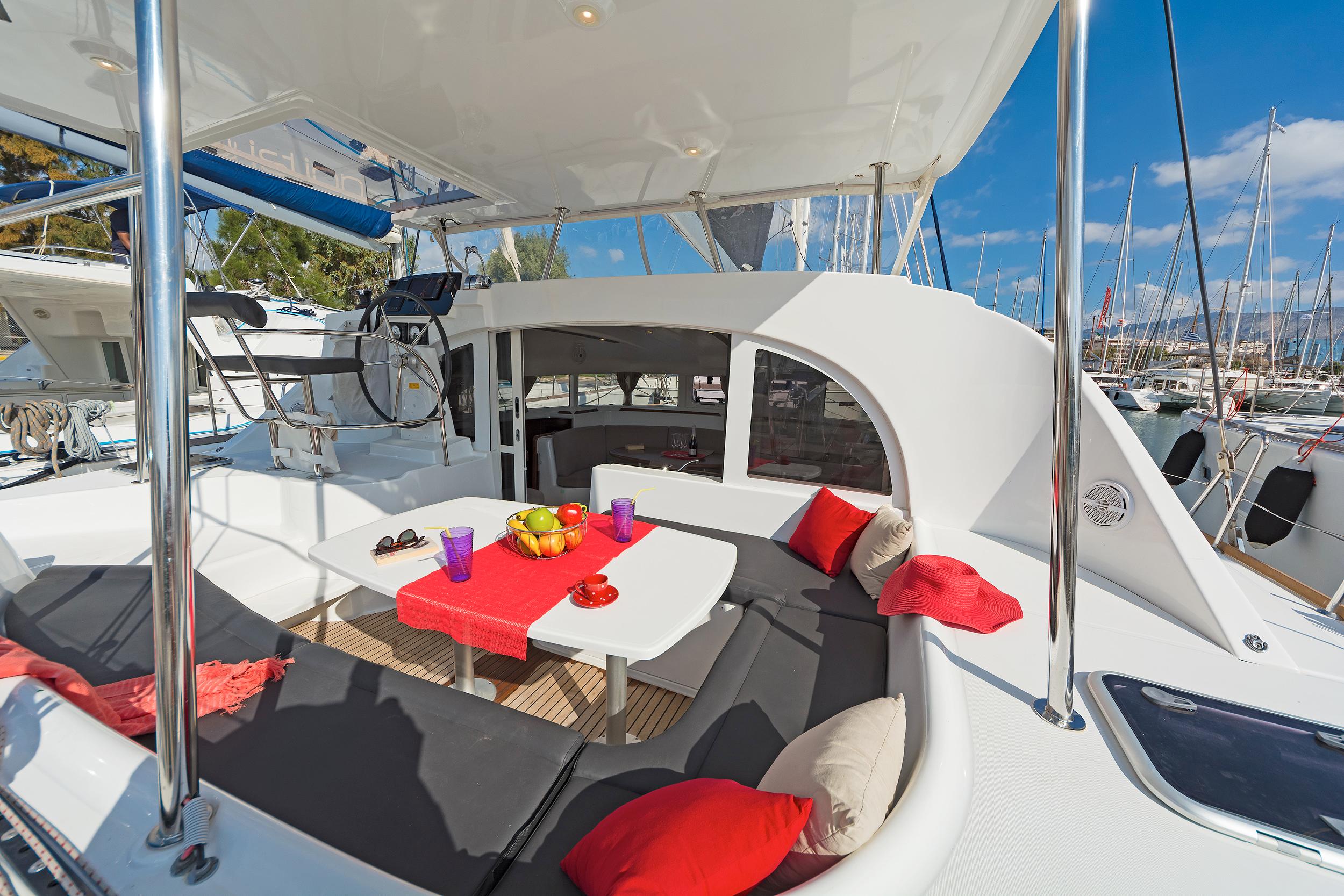 Lagoon 380 S2 - 4 + 2 cab. - Eleven, picture 5