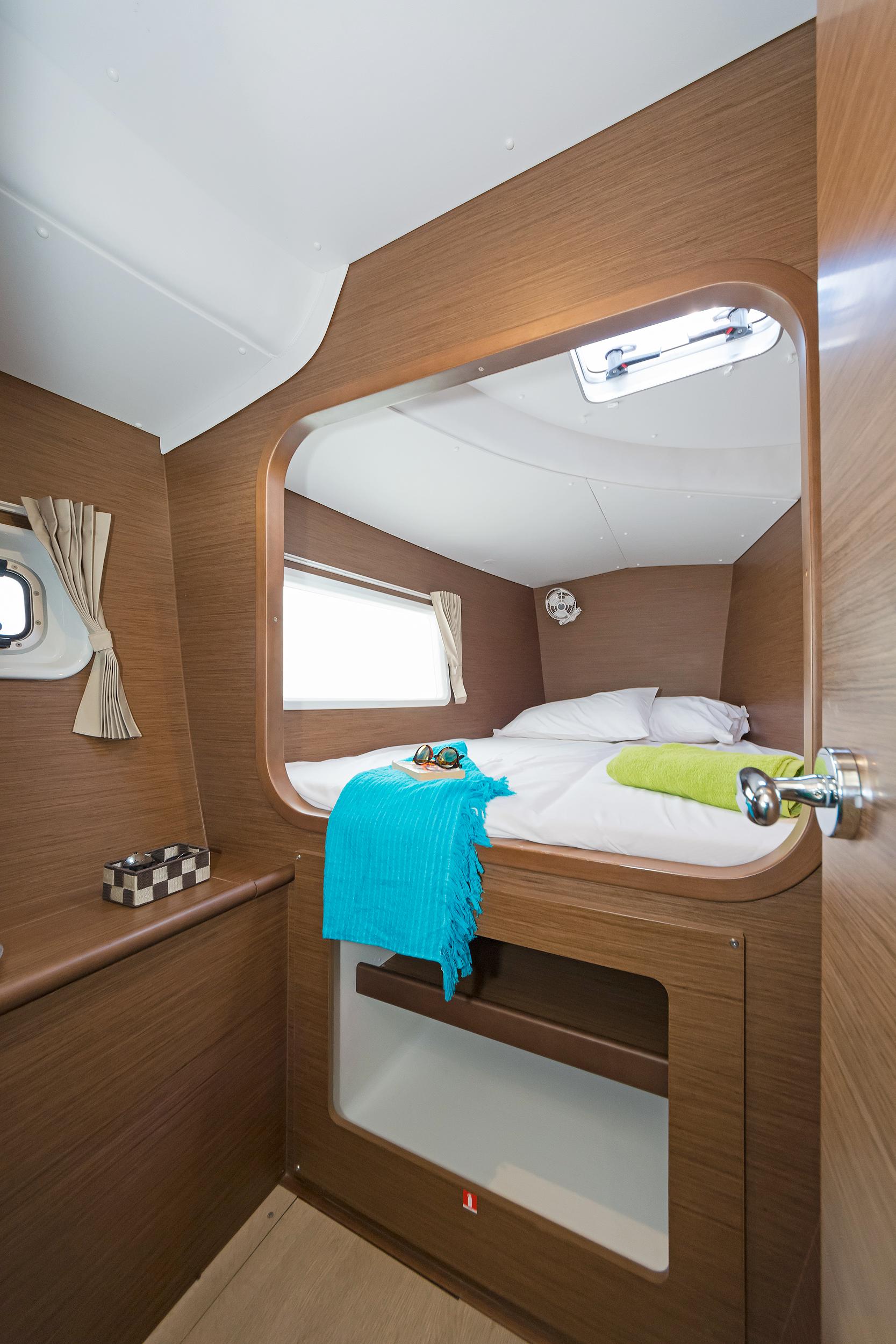 Lagoon 380 S2 - 4 + 2 cab. - Eleven, picture 14