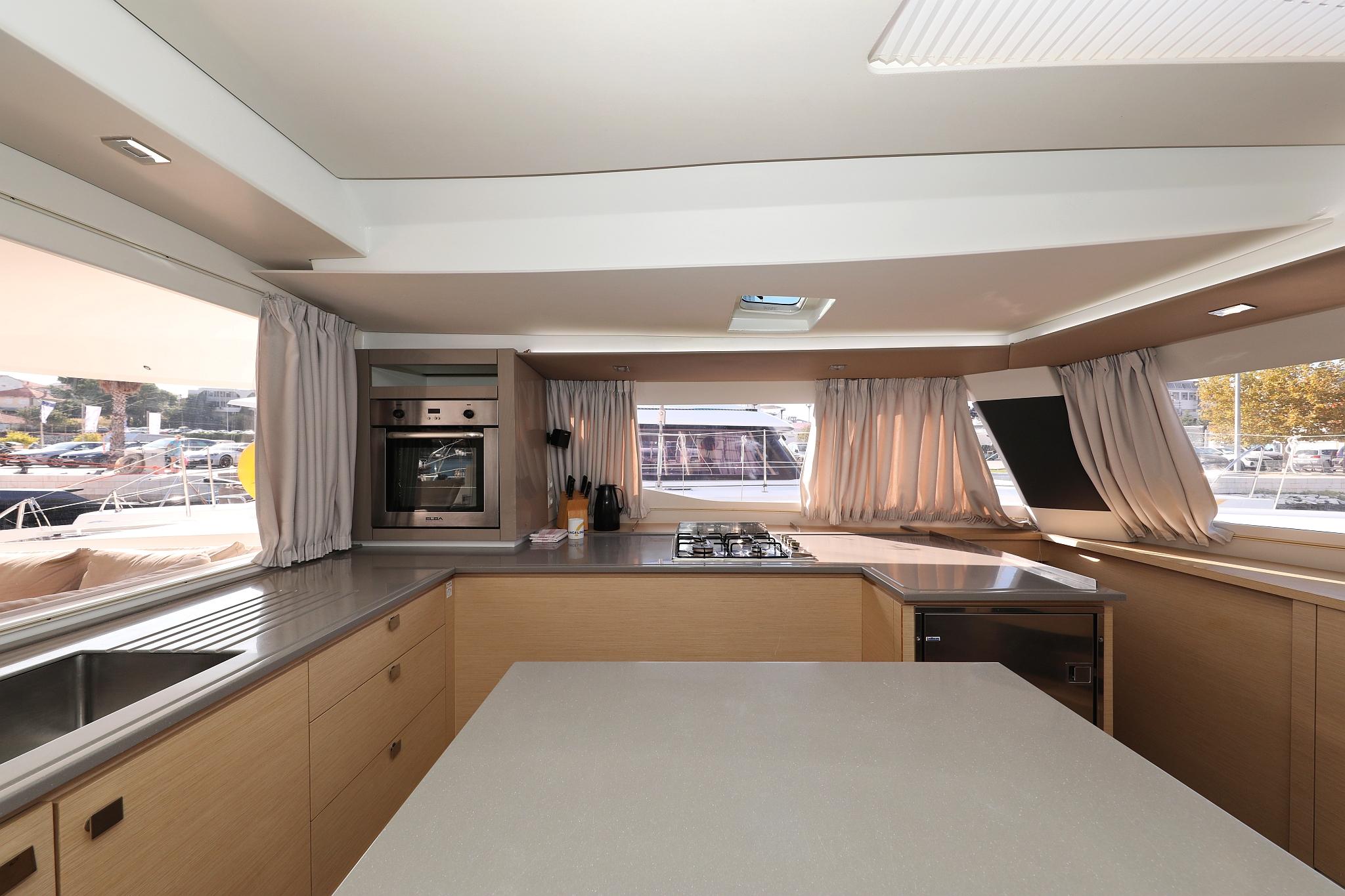 Fountaine Pajot Saba 50 - 6 + 1 cab., picture 21