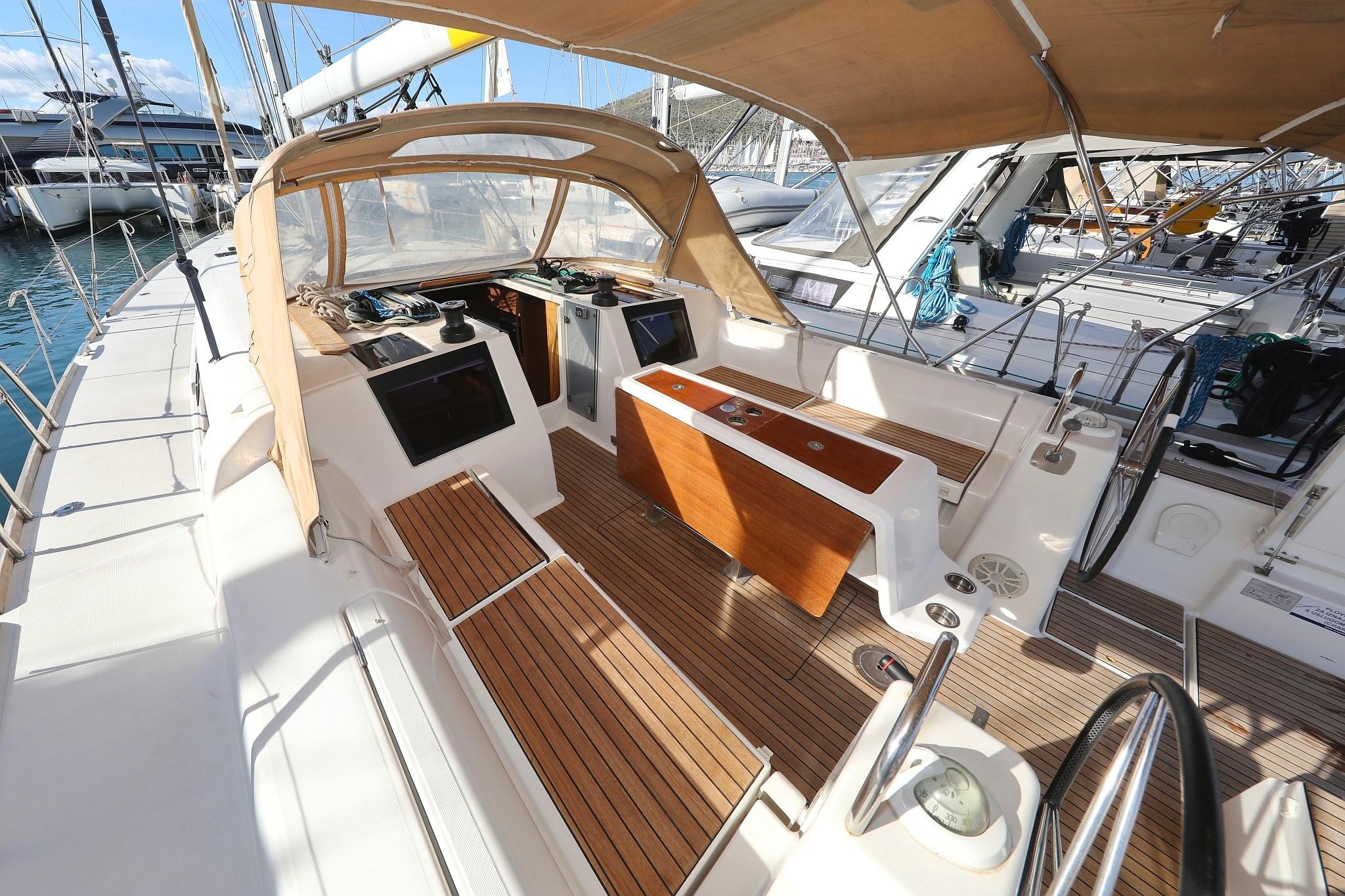 Dufour 460 GL, picture 6