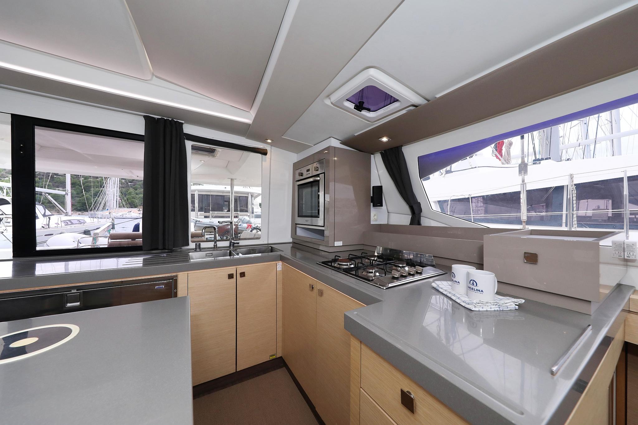 Fountaine Pajot Saona 47 Quintet - 5 + 1 cab., picture 16