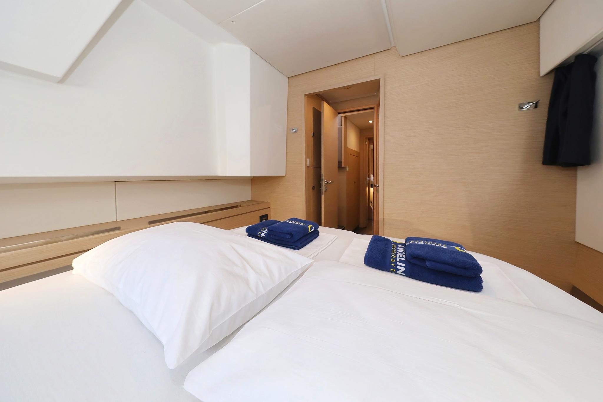 Fountaine Pajot Saona 47 Quintet - 5 + 1 cab., picture 26