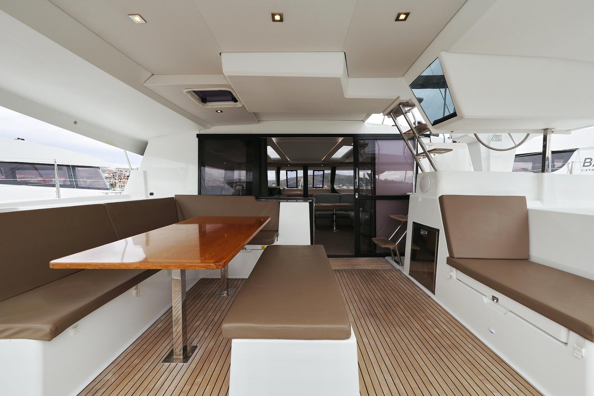 Fountaine Pajot Saona 47 Quintet - 5 + 1 cab., picture 6