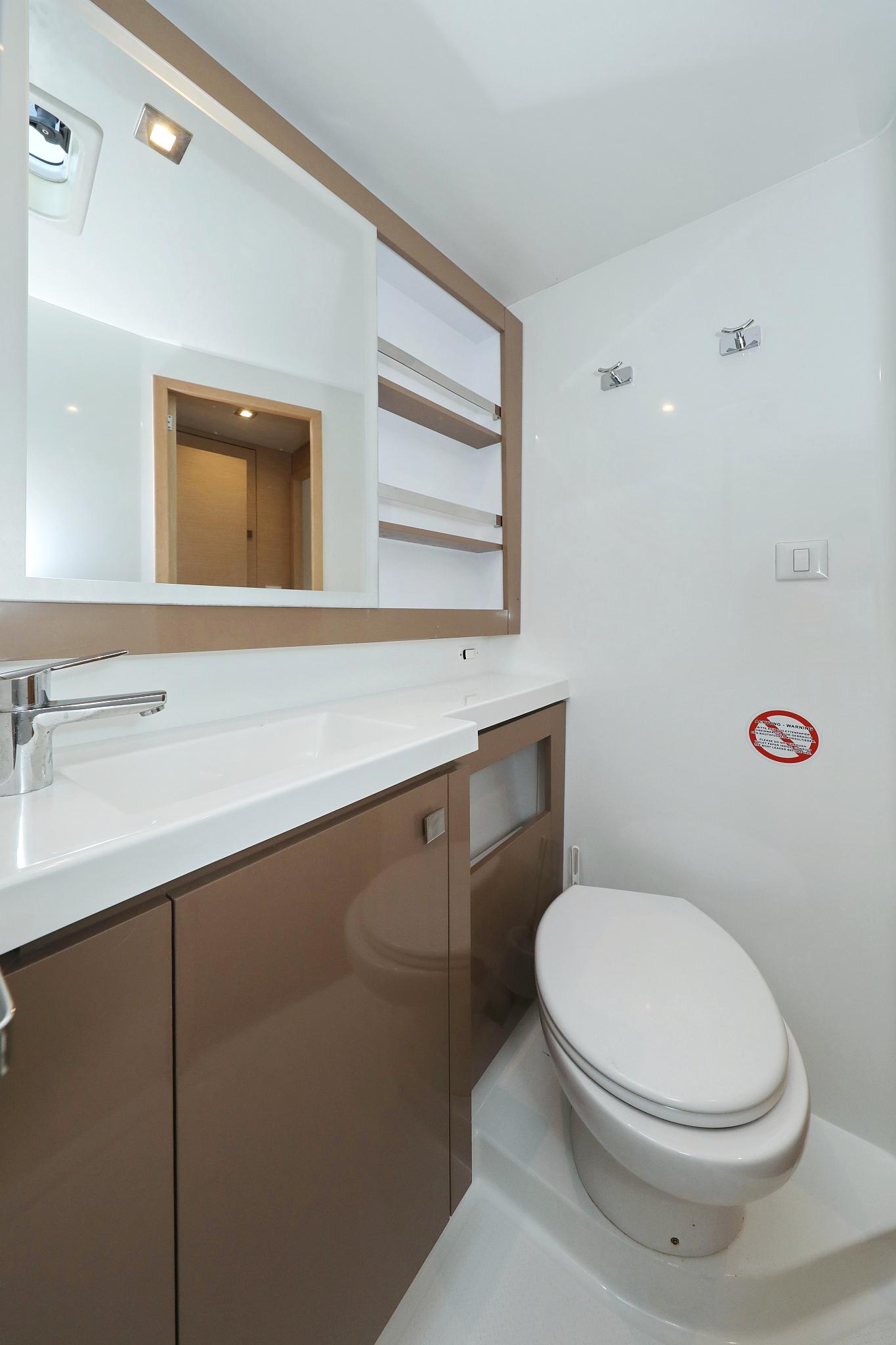 Fountaine Pajot Saona 47 Quintet - 5 + 1 cab., picture 37